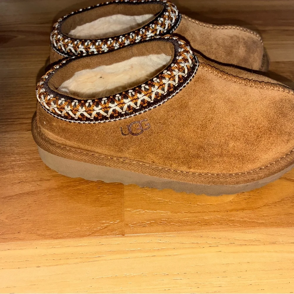 UGG tan suede